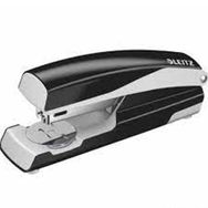 Leitz 55020095 Siyah 30 Sayfa Kapasiteli Zımba Makinesi