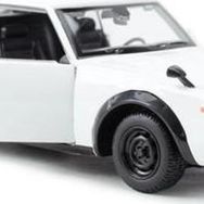 Maisto 1973 Nissan Skyline 2000GT-R KPGC110 Model Araba