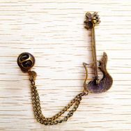 Manuel Raymond GBV Gitar Eskitme Broş