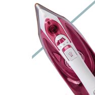 Masterjet 2600 Watt Seramik Ağır Taban Teknolojisi ile Kolay Kırışık Gideren 180 gr Şok Buharlı Ütü