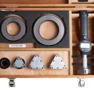 Mitutoyo 568-927 50-100 mm Ölçüm Aralıklı Dijital 3-Noktalı Temaslı İç Çap Mikrometresi