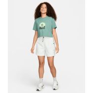 Nike DM6247-394 Sportswear Essential Short Yeşil Kadın Şort