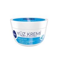 Nivea 40060477 100 ml Besleyici Yağlı His Bırakmaz Yüz Kremi
