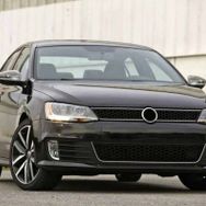 Omsa VW Jetta 2011-2014 Arası Krom U Formlu Ön Tampon Çıtası