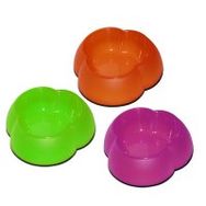 Pawise 1250 ml Karışık Renkli Köpekler için Çiçek Şekilli Plastik Mama Kabı