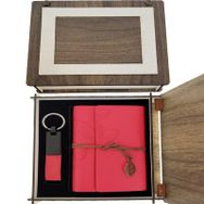 Pilelistore Özel Ahşap Kutulu Kırmızı Deri Defter ve Anahtarlık Set