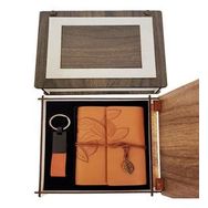 Pilelistore Özel Ahşap Kutulu Taba Deri Defter ve Anahtarlık Set