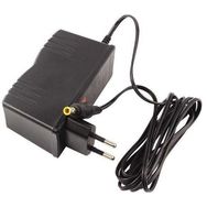 Powermaster 12 Volt 2.5 Amper Ortası İğneli Adaptör