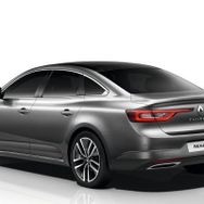 Renault Talısman 2017 Ve Üzeri Krom Bagaj Alt Çıtası