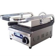 Simton 1500 W 8 Adet Pişirme Kapasiteli Teflon Çıkarılabilir Plakalı Izgara ve Tost Makinesi