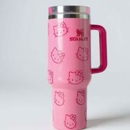 Stanley Quencher Pipetli 1.18 L Pembe Hello Kitty Termos