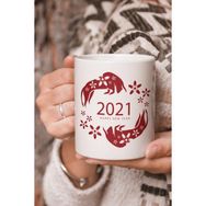 Stüdyo SM Vektörel Çizim Bordo Renk 2021 New Year Yazılı Logo Baskılı Kupa Bardak