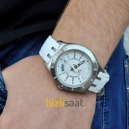 Swatch YTS401 Erkek Kol Saati