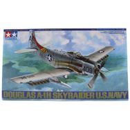 Tamiya 1/48 Skyraider U.S. Navy Plastik Uçak Maket Kiti