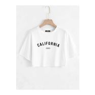 Trendseninle California Baskılı Beyaz Oversize Crop Kadın T-shirt