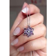 Vaoov 925 Ayar Gümüş Mor Taşlı Rodyumlu Lotus Çiçeği Kolye