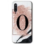 Xiaomi Mi 9 SE Pembe Mermer Desenli O Harfi Baskılı Uyumlu Silikon Kılıf
