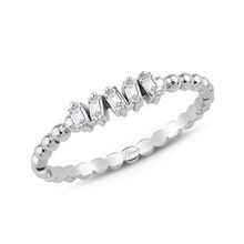 0.13 ct Modern Tasarım Baget Pırlanta Yüzük
