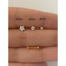 Ares Collection Cerrahi Çelik Tek Taş Yıldız Tragus Helix Lobe Conch Uyumlu 4 mm Gümüş Piercing