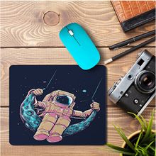 Art Hediye Astronot Gezegenlerde Sallanan Astronot Baskılı 23x19 cm Mouse Pad