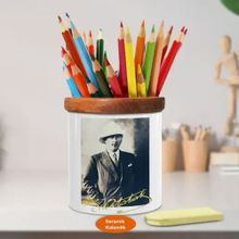 Asilmeydan 449459787 Takım Şapkalı Mustafa Kemal Atatürk Ahşap Seramik Kalemlik