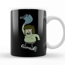 Baskı Dükkanı KB12594 Regular Show Muscle Man Spinning On A Hoverboard Porselen Kupa Bardak