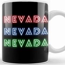 Baskı Dükkanı Nevada State Flag Gift Vintage Retro Rainbow Style Kupa
