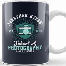 Baskı Dükkanı Stranger Things Jonathan Byers School Of Photography Kupa