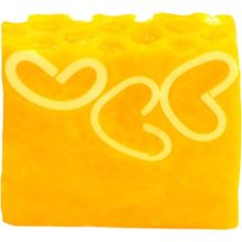 Bomb Cosmetics Honey Bee Good 100 gr Sabun Dilimi