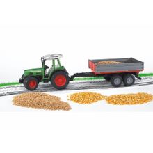 Bruder 02104 Fendt 209S Traktör ve Kırmızı Römork