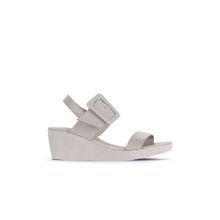 Bueno Shoes 01WA0400 Gri Deri Kadın Dolgu Topuklu Sandalet