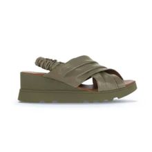 Bueno Shoes 01WA0508 Haki Deri Dolgu Topuklu Kadın Sandalet