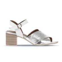 Bueno Shoes 01WA2810 Gümüş Beyaz Deri Kadın Topuklu Sandalet