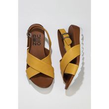 Bueno Shoes 01WJ0800 Sarı Deri Kadın Dolgu Topuklu Sandalet