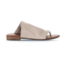 Bueno Shoes 01WJ2226 Gri Deri Parmak Arası Kadın Terlik