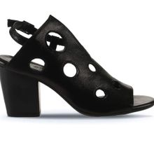 Bueno Shoes 01WL3704 Siyah Parlak Deri Kadın Topuklu Sandalet