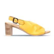 Bueno Shoes 01WN1513 Sarı Deri Kadın Topuklu Sandalet