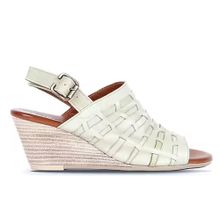 Bueno Shoes 01WQ7907 Haki Deri Kadın Dolgu Topuklu Sandalet