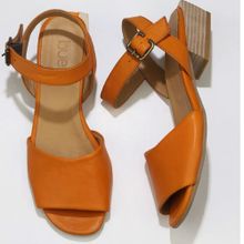 Bueno Shoes 01WS7504 Turuncu Deri Kadın Topuklu Sandalet