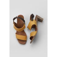 Bueno Shoes 01WU11100 Sarı Deri Topuklu Kadın Sandalet