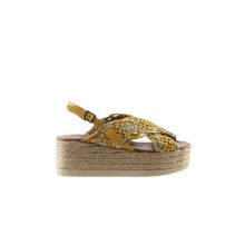 Bueno Shoes 01WU6115 Beyaz Deri Kadın Dolgu Topuklu Sandalet