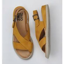 Bueno Shoes 01WY5102 Sarı Nubuk Kadın Düz Sandalet
