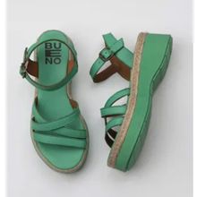 Bueno Shoes 01WY8203 Yeşil Koyu Deri Kadın Dolgu Topuklu Sandalet