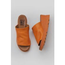 Bueno Shoes 01WY8605 Turuncu Deri Kadın Dolgu Topuklu Terlik