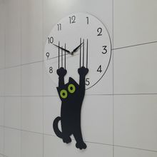 CajuArt Özel Ahşap Tasarım Saati Tırmalayan Kara Kedi Duvar Saati