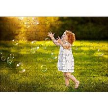 Cakapuzzle Baloncuklarla Oynayan Sevimli Kız 120 Parça Ahşap Puzzle