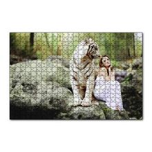 Cakapuzzle Doğada Kadın ve Kaplan 120 Parça Ahşap Puzzle