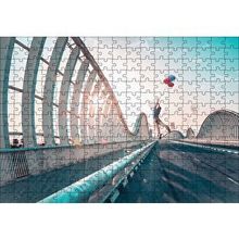 Cakapuzzle Dubai Köprüsünde Balonlu Adam 120 Parça Ahşap Puzzle