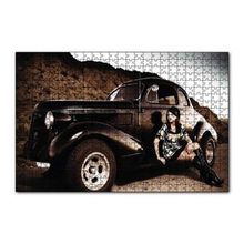 Cakapuzzle Eski Model Araba ile Kız 120 Parça Puzzle