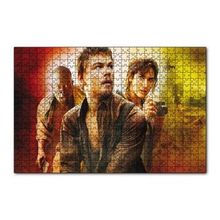 Cakapuzzle Kanlı Elmas Leo ve Jennifer Afiş 120 Parça Ahşap Puzzle